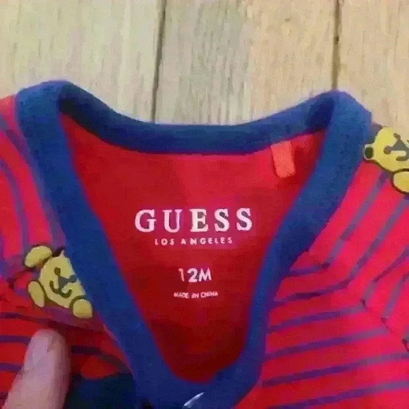 New Winnie the Pooh Guess Onesie 12 months - Picture 3 of 4